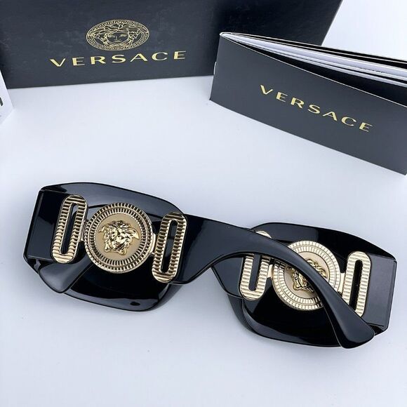 NEW Versace VE4425U MAXI MEDUSA BIGGIE GB1/87 Black Gray Unisex Sunglasses main image 4